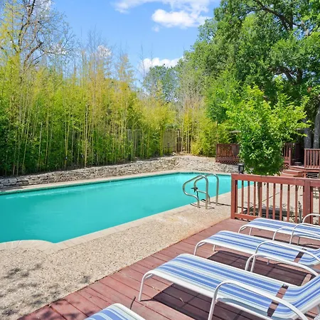 Bamboo Oasis-Relaxing Hot Tub-Family Time Villa